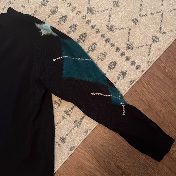 Patterned Sweater L - Picture 3 of 4